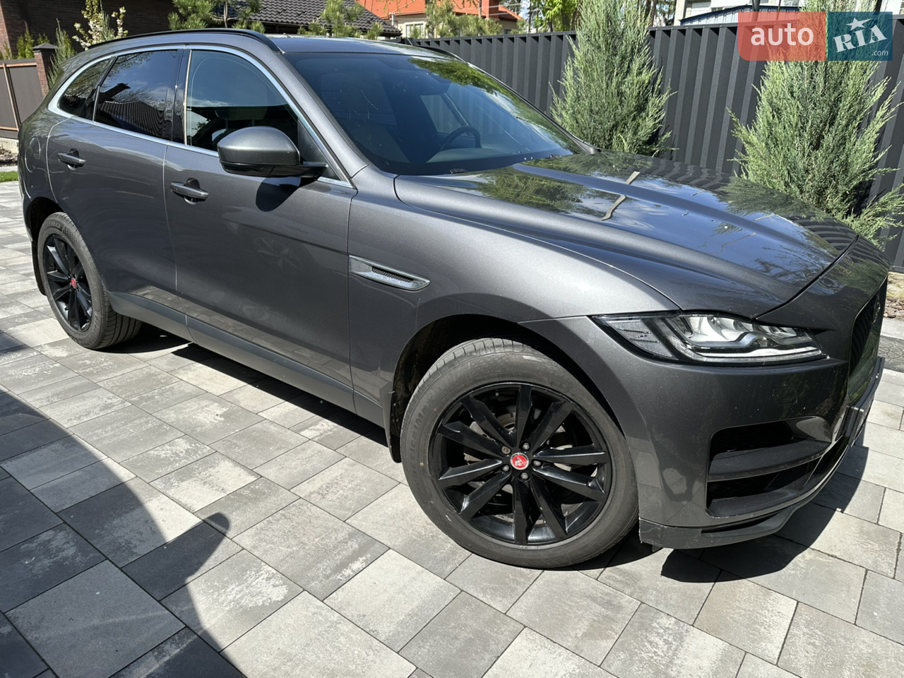 2016 Jaguar F-Pace - фото 1