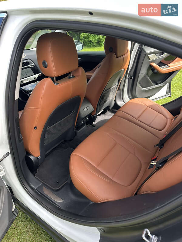 Внедорожник / Кроссовер Jaguar I-Pace 2019 в Киеве фото 28 Внедорожник / Кроссовер Jaguar I-Pace 2019 в Киеве