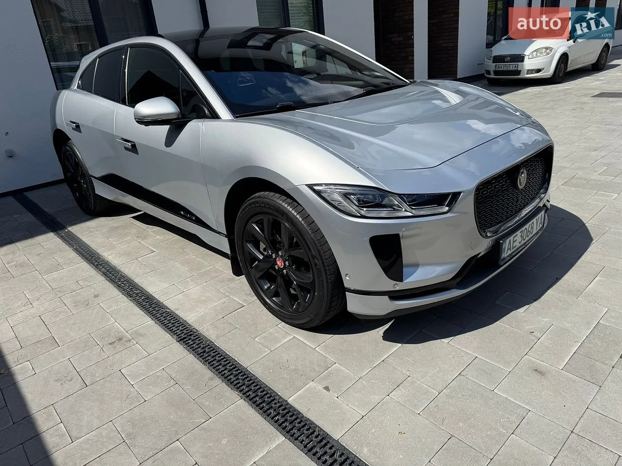 2019 Jaguar I-Pace - фото 1