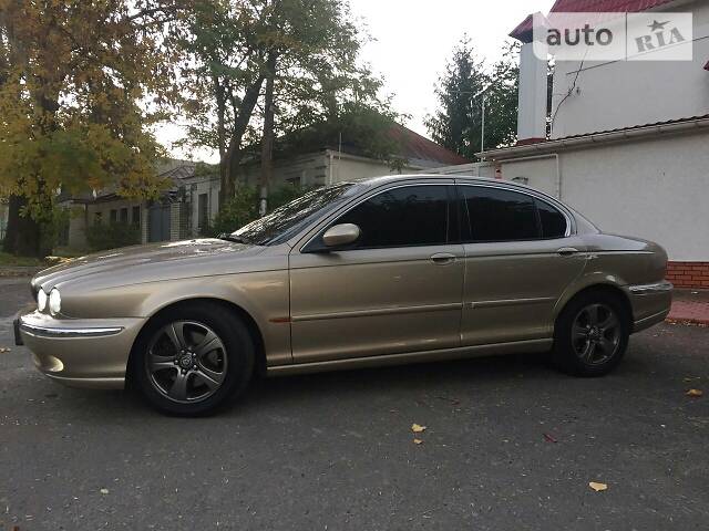 Jaguar X-Type 2002 года