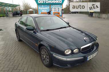 Jaguar X-Type  2001