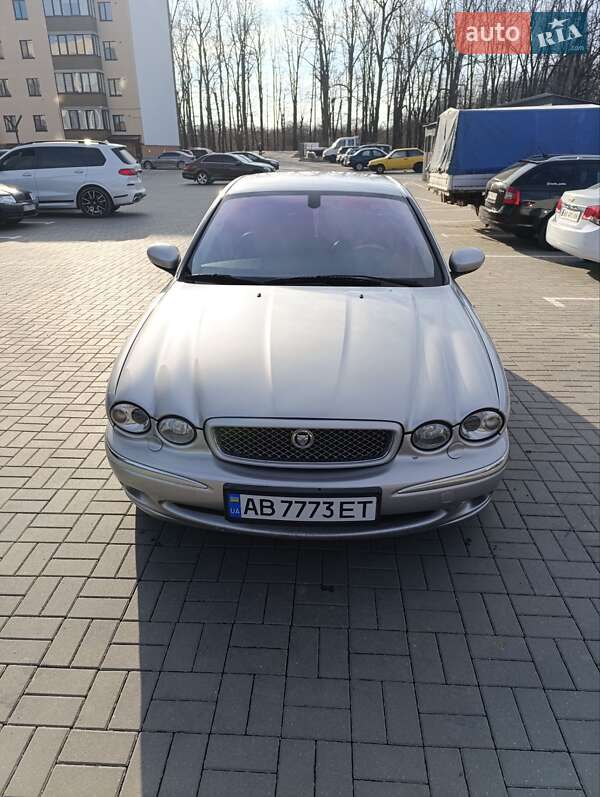 Jaguar X-Type