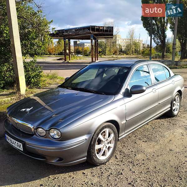 Jaguar X-Type