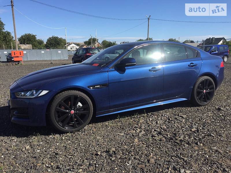 Jaguar XE 2016 года