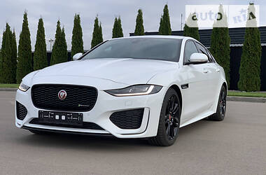 Jaguar XE  2019