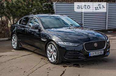 Jaguar XE S 2020