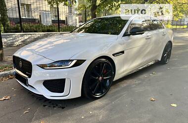 Jaguar XE P250 R Dynamic 2021