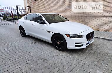 Jaguar XE Premium 2019