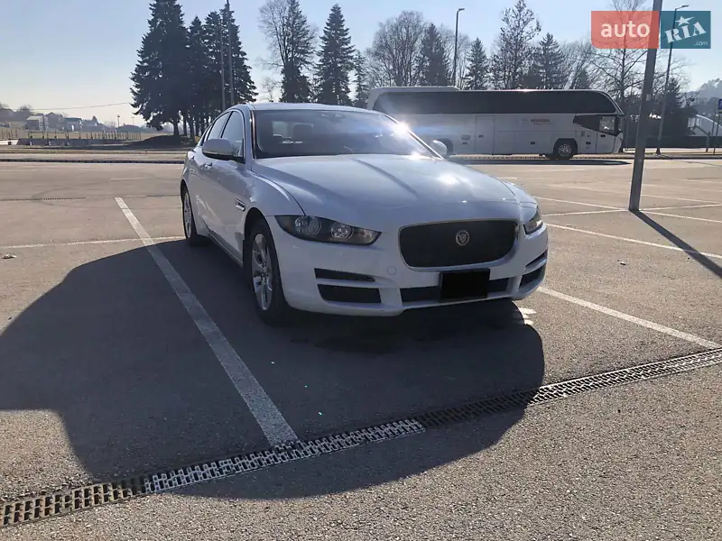 Jaguar XE