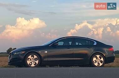 Jaguar XE  2016