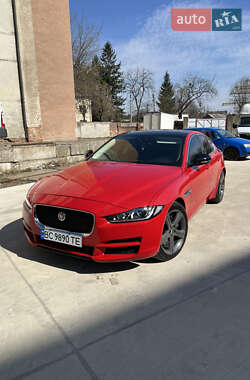 Jaguar XE  2018