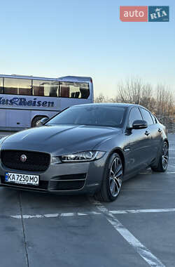 Jaguar XE 2016