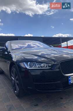 Jaguar XE  2018
