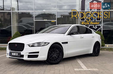 Jaguar XE  2018