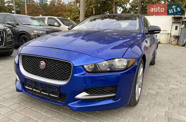Jaguar XE  2018