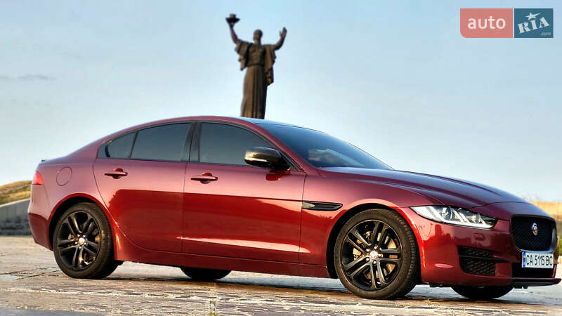 Jaguar XE