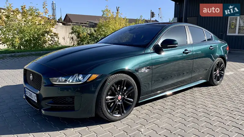 Jaguar XE