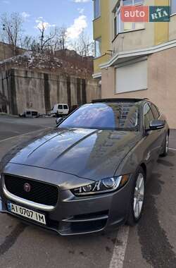 Jaguar XE  2016