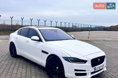 Jaguar XE  2016