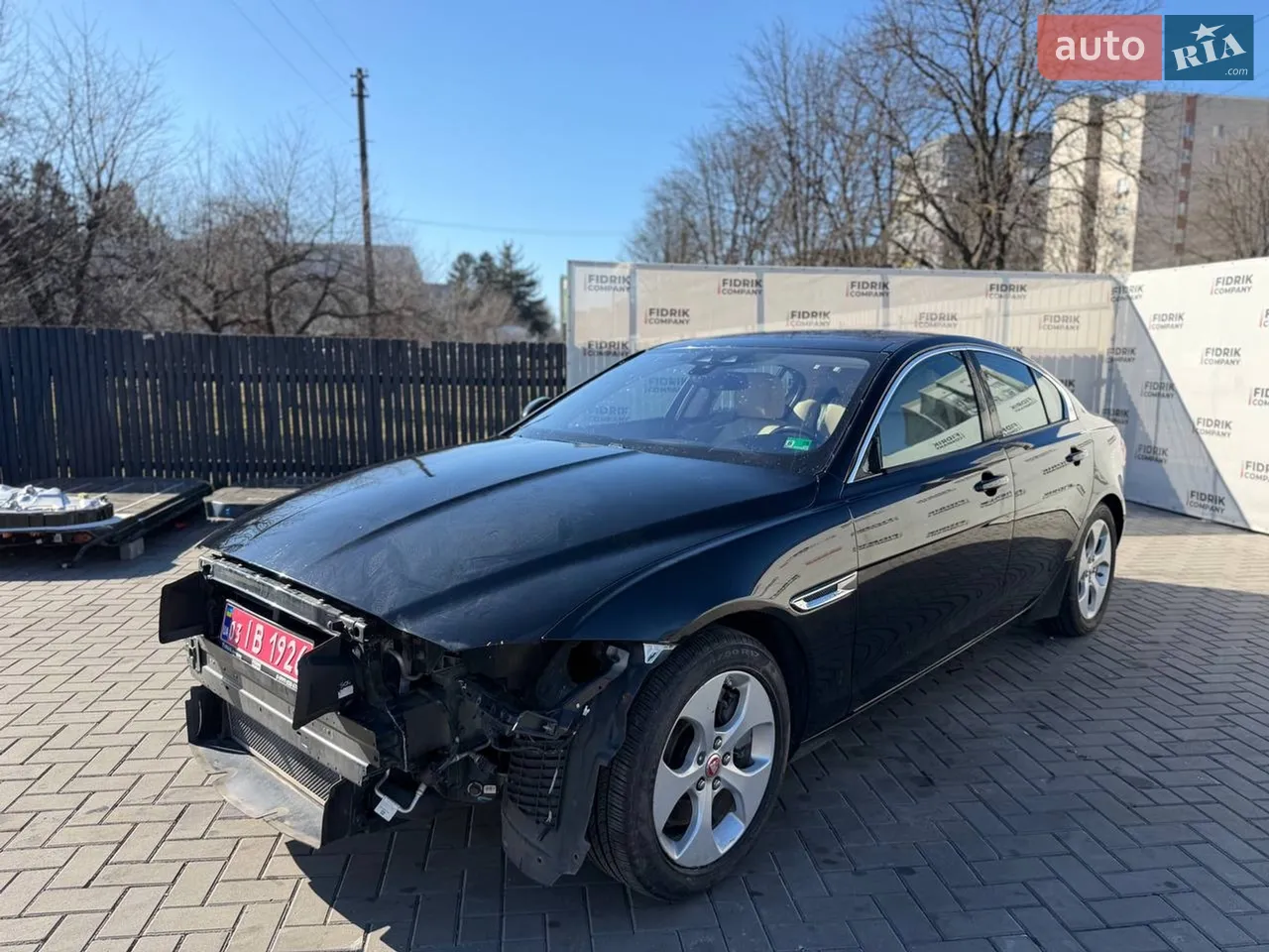 2016 Jaguar XE - мініатюра 3