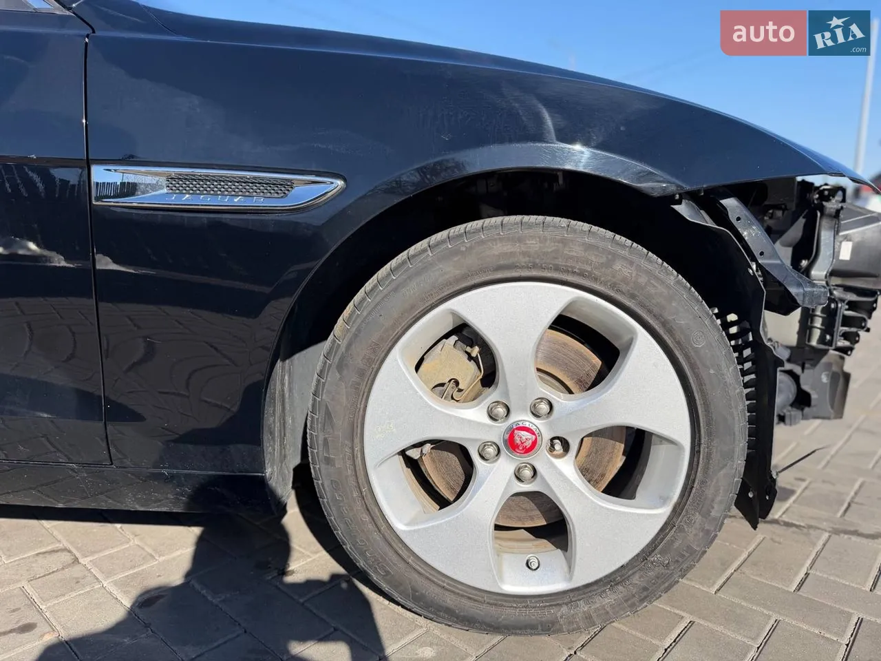2016 Jaguar XE - мініатюра 4