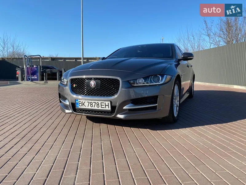 Jaguar XE 2016