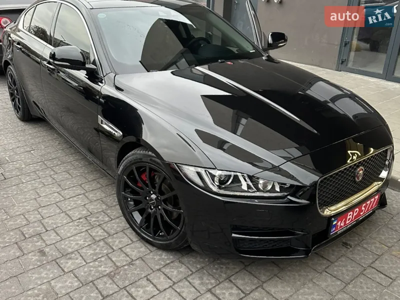 Jaguar XE