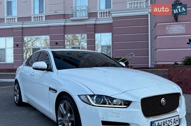 Jaguar XE  2017
