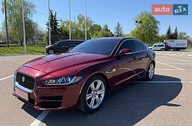 Jaguar XE  2017