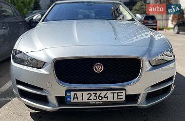 Jaguar XE  2018
