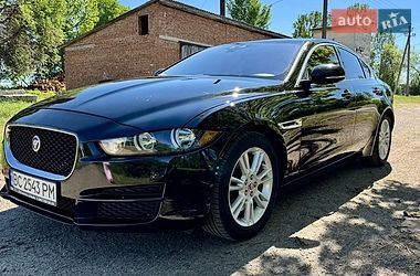 Jaguar XE  2016