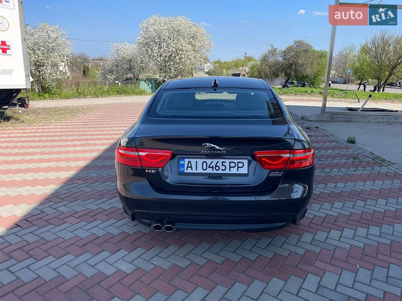 2016 Jaguar XE - мініатюра 5