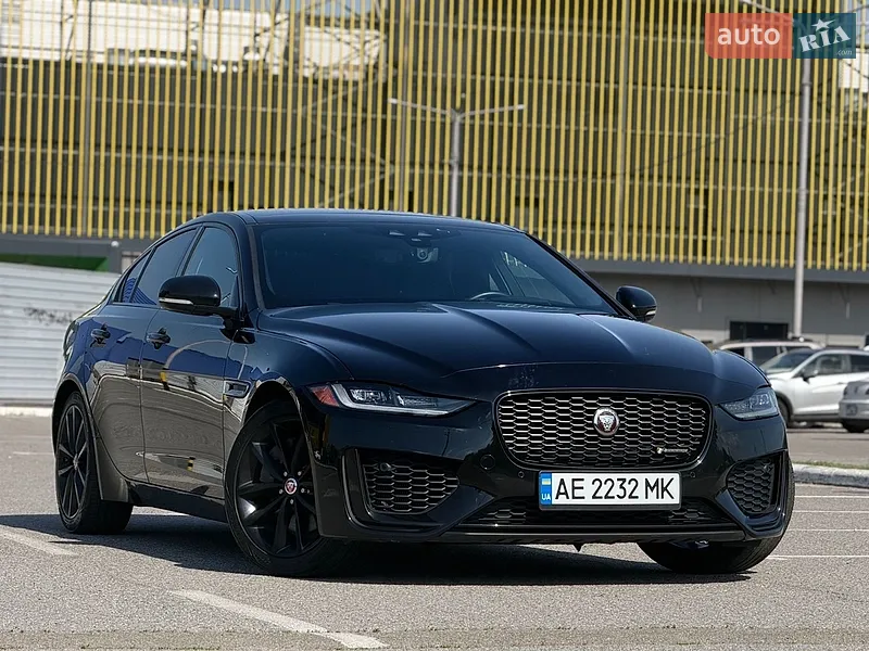 Jaguar XE