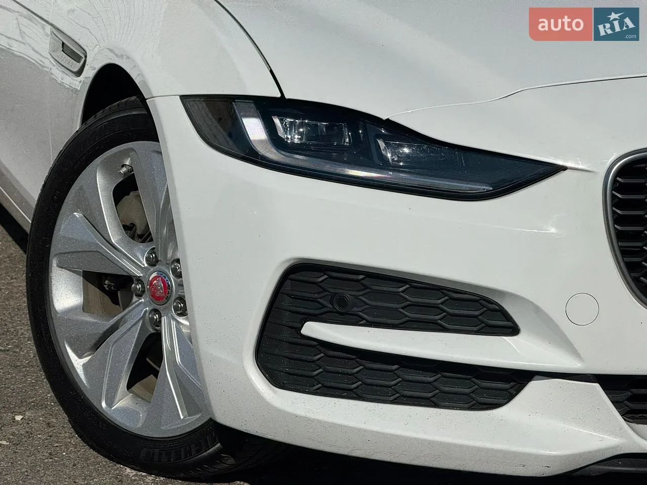 2020 Jaguar XE - мініатюра 3