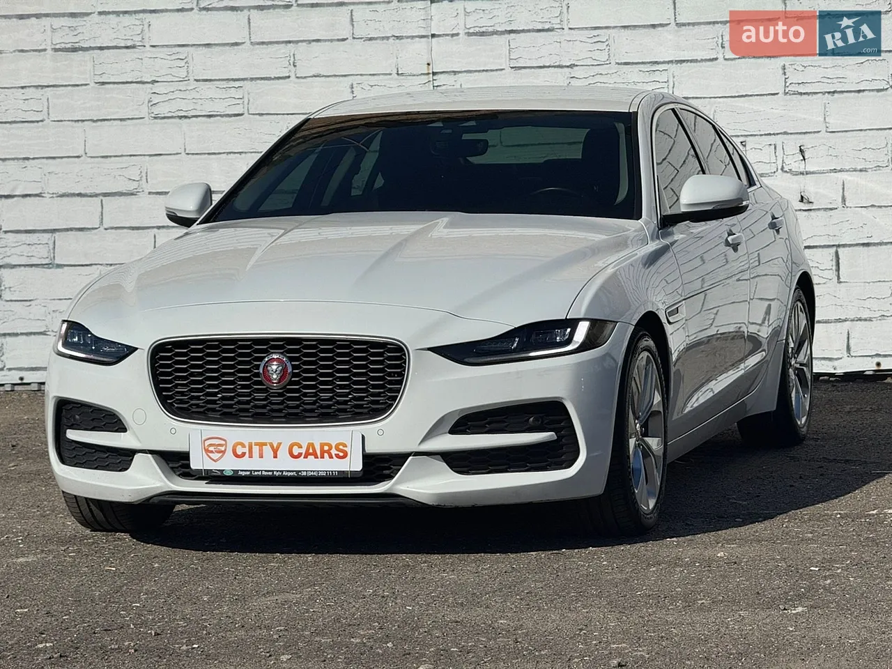 2020 Jaguar XE - мініатюра 5