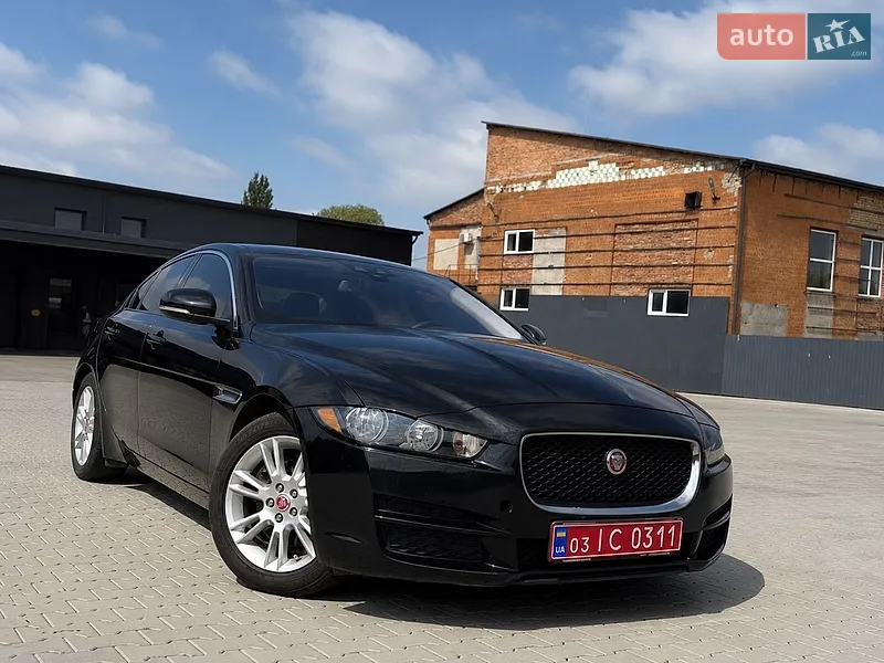 Jaguar XE
