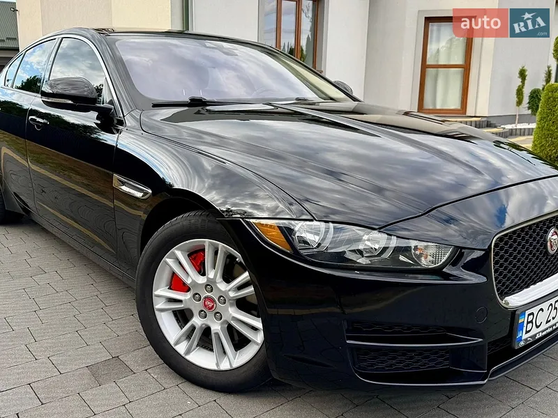 Jaguar XE
