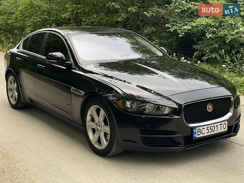 Jaguar XE