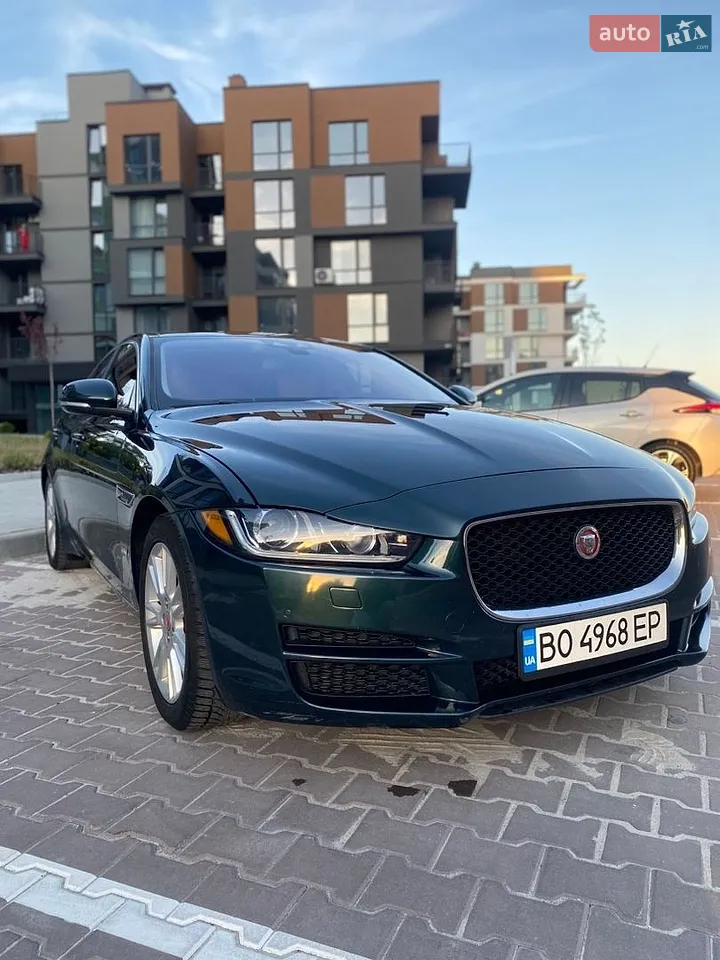 2016 Jaguar XE - мініатюра 5