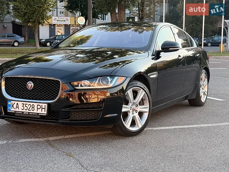 Jaguar XE