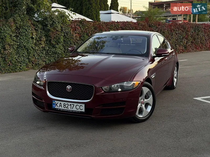 Jaguar XE