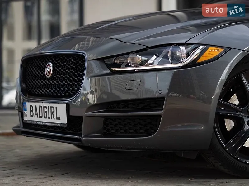 Jaguar XE