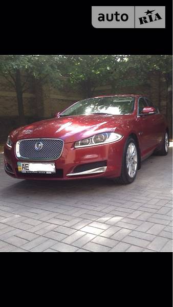 Jaguar XF 2012 года