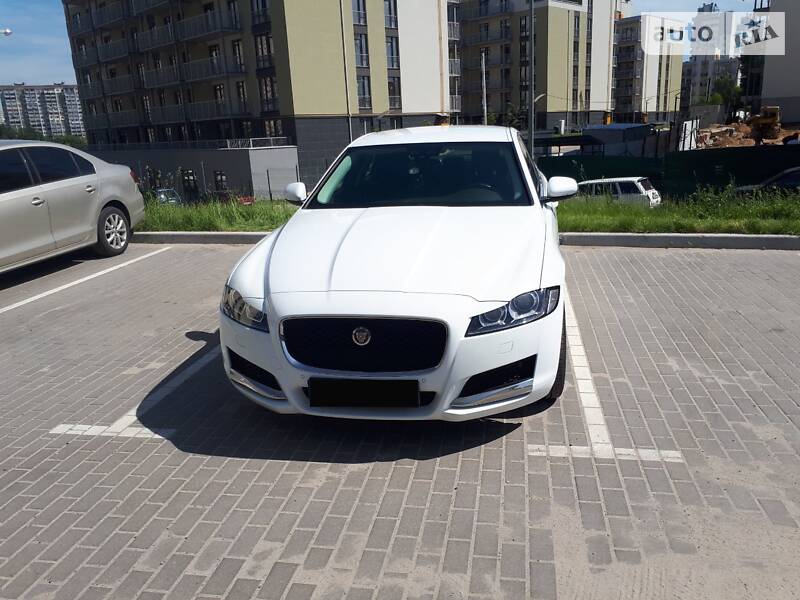 Jaguar XF