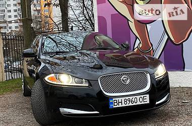 Jaguar XF V8 2011