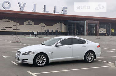 Jaguar XF  2013