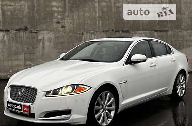 Jaguar XF  2013