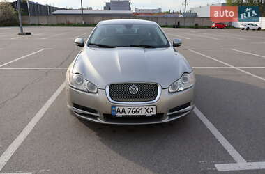 Jaguar XF  2010