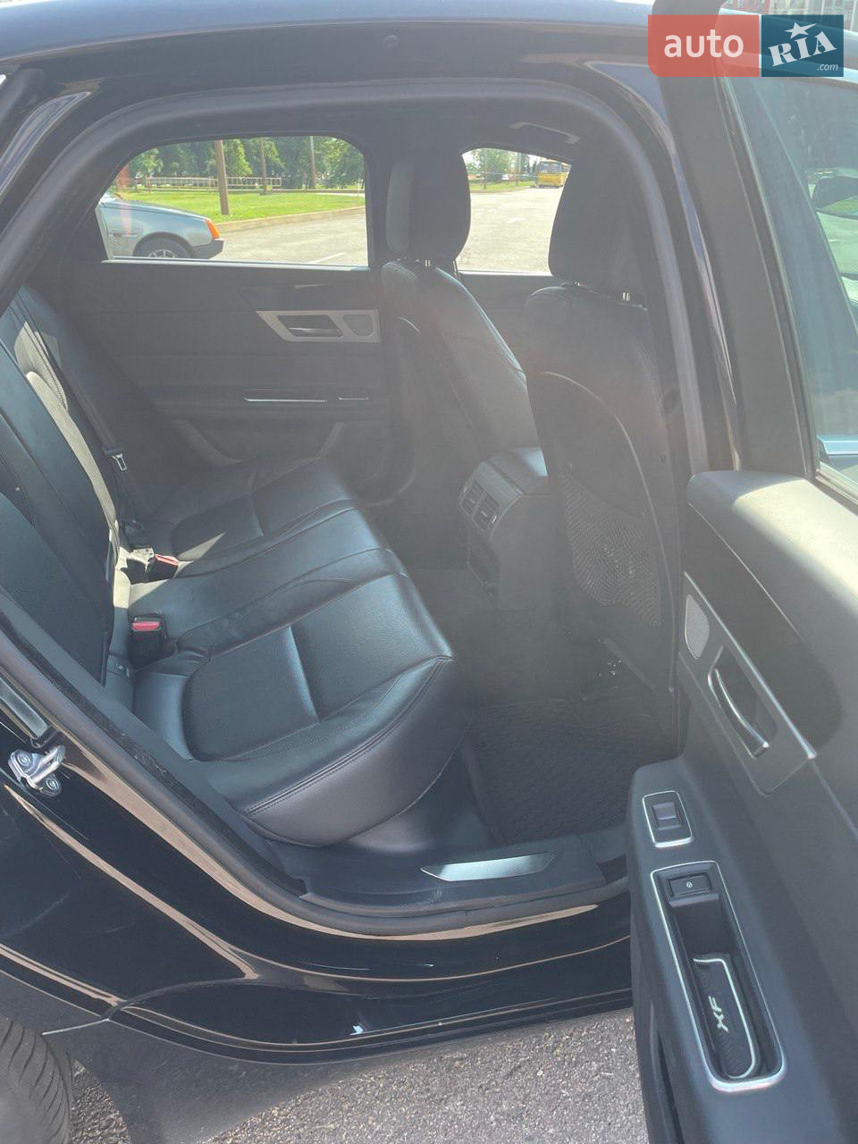 2015 Jaguar XF - мініатюра 3