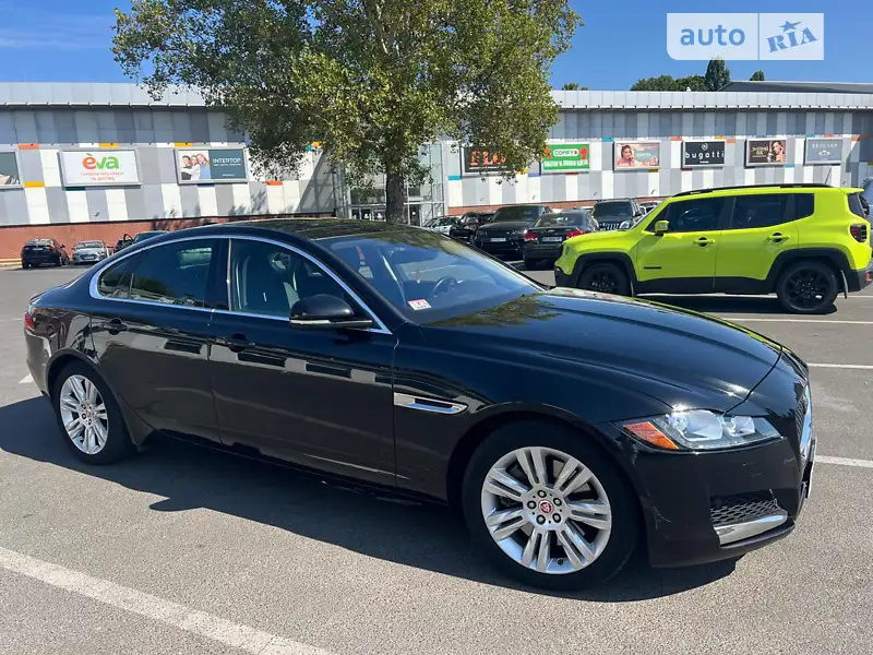 Jaguar XF